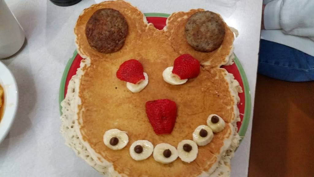 Hometown Grill and Buffet | restaurant | 30 Sangers Ln, Staunton, VA 24401, USA | 5408852200 OR +1 540-885-2200