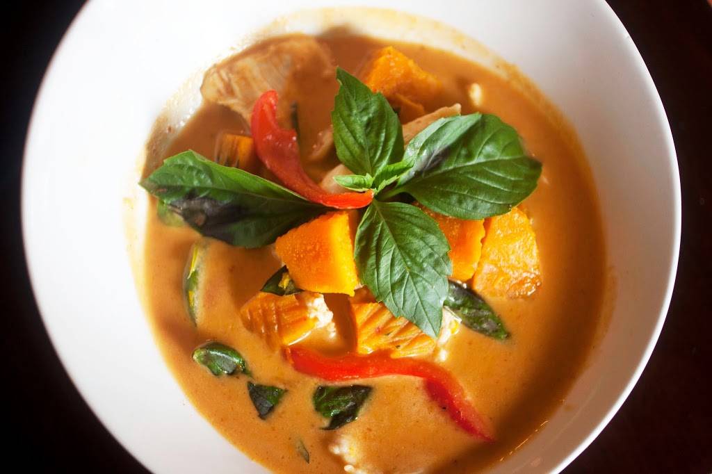 Circles Thai | meal delivery | 1516 Tasker St, Philadelphia, PA 19145, USA | 2676871778 OR +1 267-687-1778