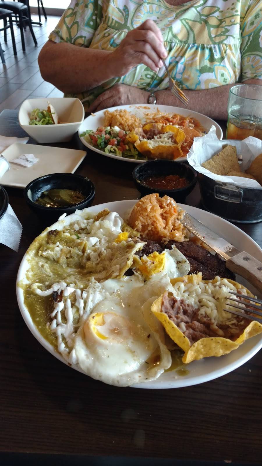 Sammys Mexican Grill and Bar | restaurant | 1354 Lake St, Roselle, IL 60172, USA | 8477648181 OR +1 847-764-8181