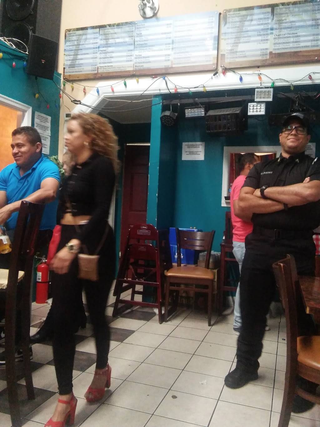 El Rinconcito Restaurant | restaurant | 7443 Annapolis Rd, Landover Hills, MD 20784, USA | 3014295111 OR +1 301-429-5111