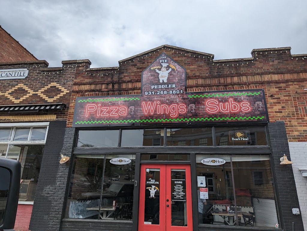 The Pie Peddler | restaurant | 104 E Hull Ave, Gainesboro, TN 38562, USA | 9312688801 OR +1 931-268-8801