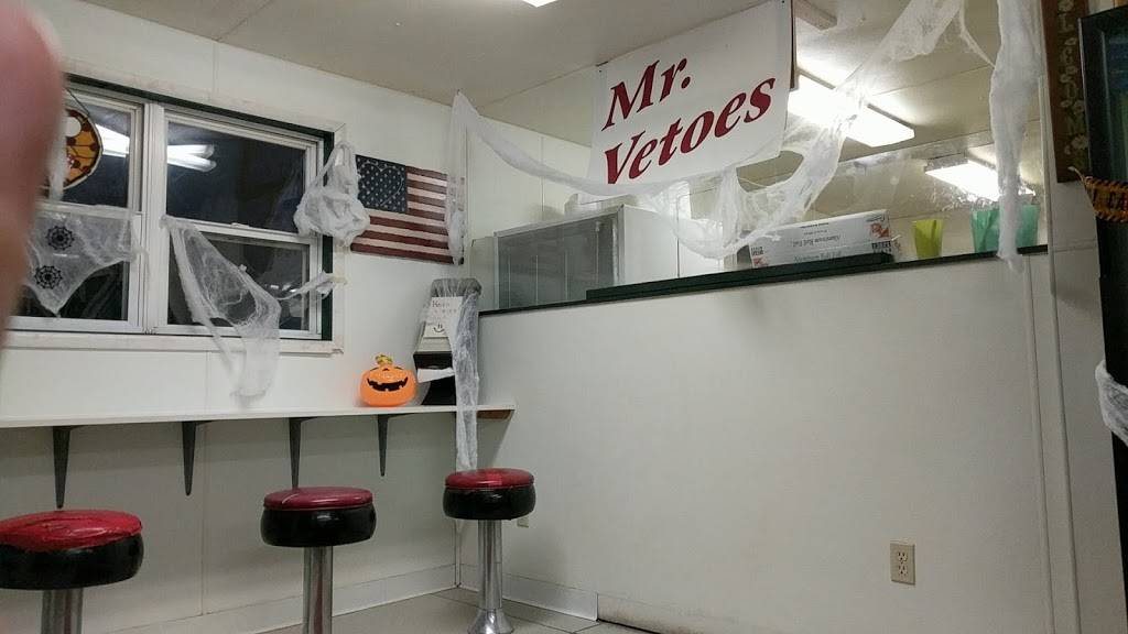 Mr Vetoes Pizza | restaurant | 6948 E Townline Lake Rd, Harrison, MI 48625, USA | 9895393500 OR +1 989-539-3500