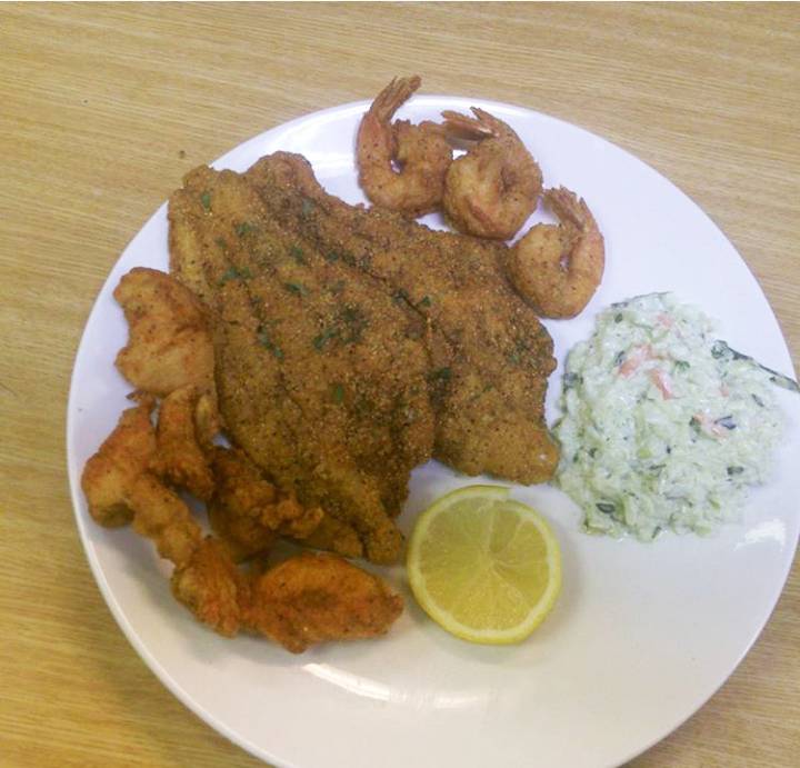 Hungry Hut | restaurant | 2765 E 55th St, Cleveland, OH 44104, USA | 2163611232 OR +1 216-361-1232