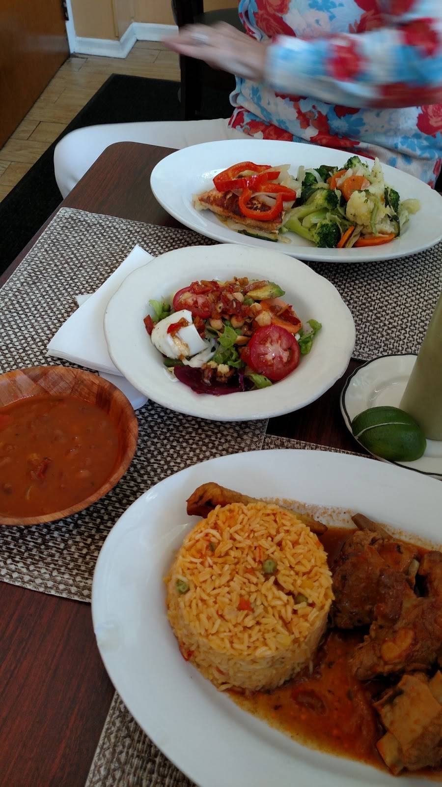 Hollywood Chicken International | restaurant | 216 Westchester Ave, Port Chester, NY 10573, USA | 9149348137 OR +1 914-934-8137