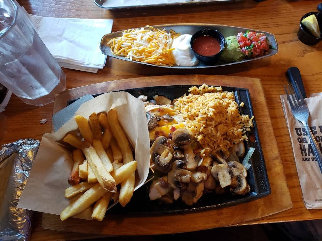 Chilis Grill & Bar | Open for Dine-In, Delivery and Takeout | restaurant | 10955 North Fwy, Houston, TX 77037, USA | 2814479200 OR +1 281-447-9200