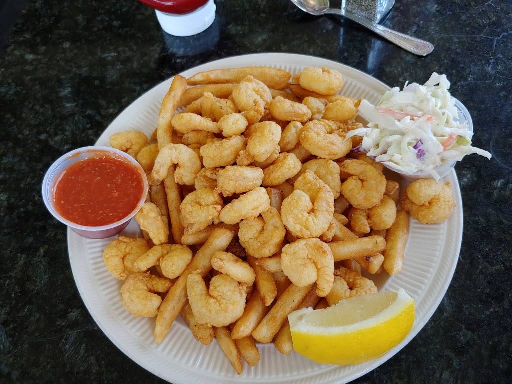 Lobster Cove | restaurant | 756 York St, York, ME 03909, USA | 2073511100 OR +1 207-351-1100