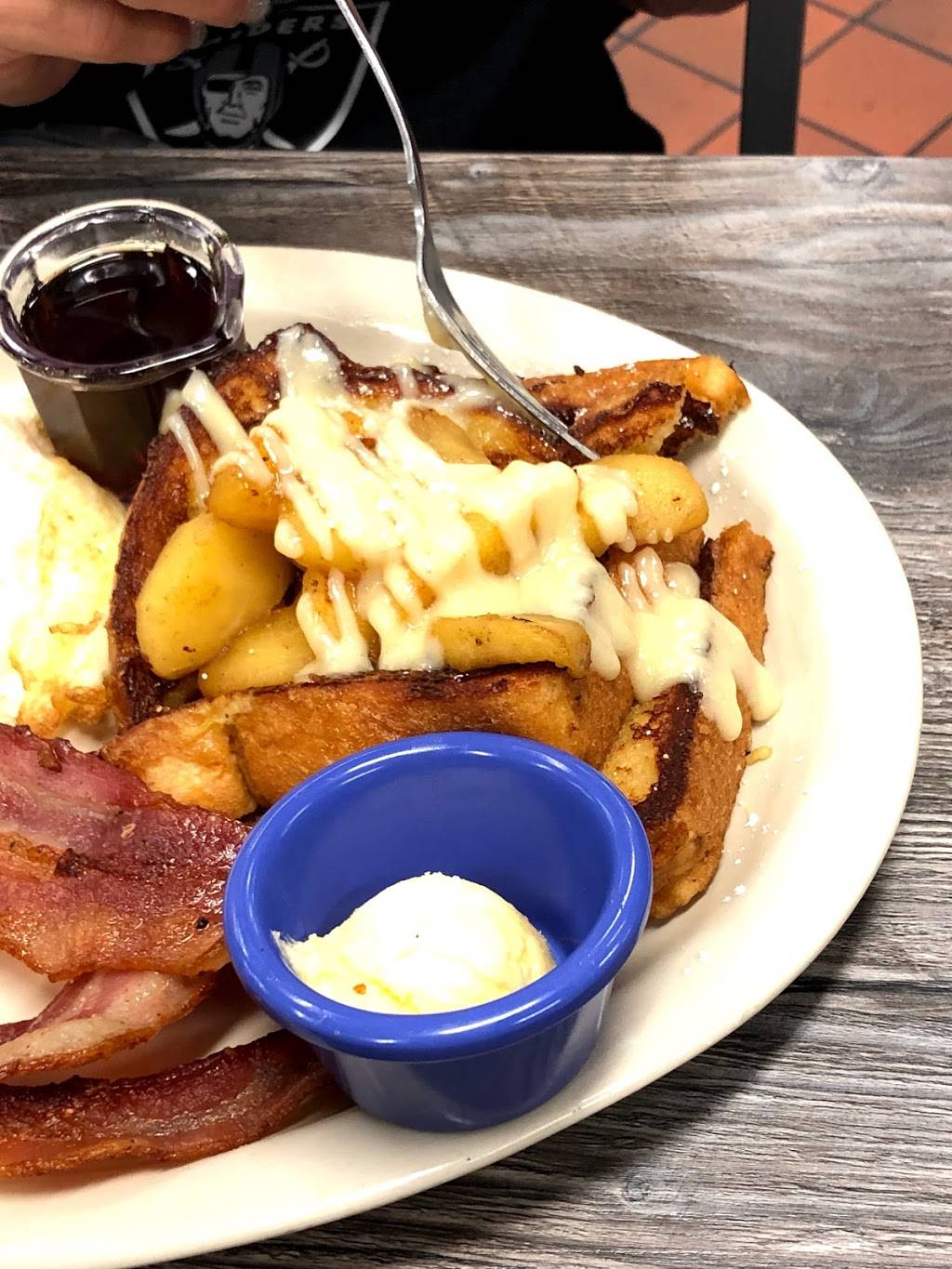 Biscuits Cafe | restaurant | 8877 W Thunderbird Rd, Peoria, AZ 85381, USA | 6234862684 OR +1 623-486-2684