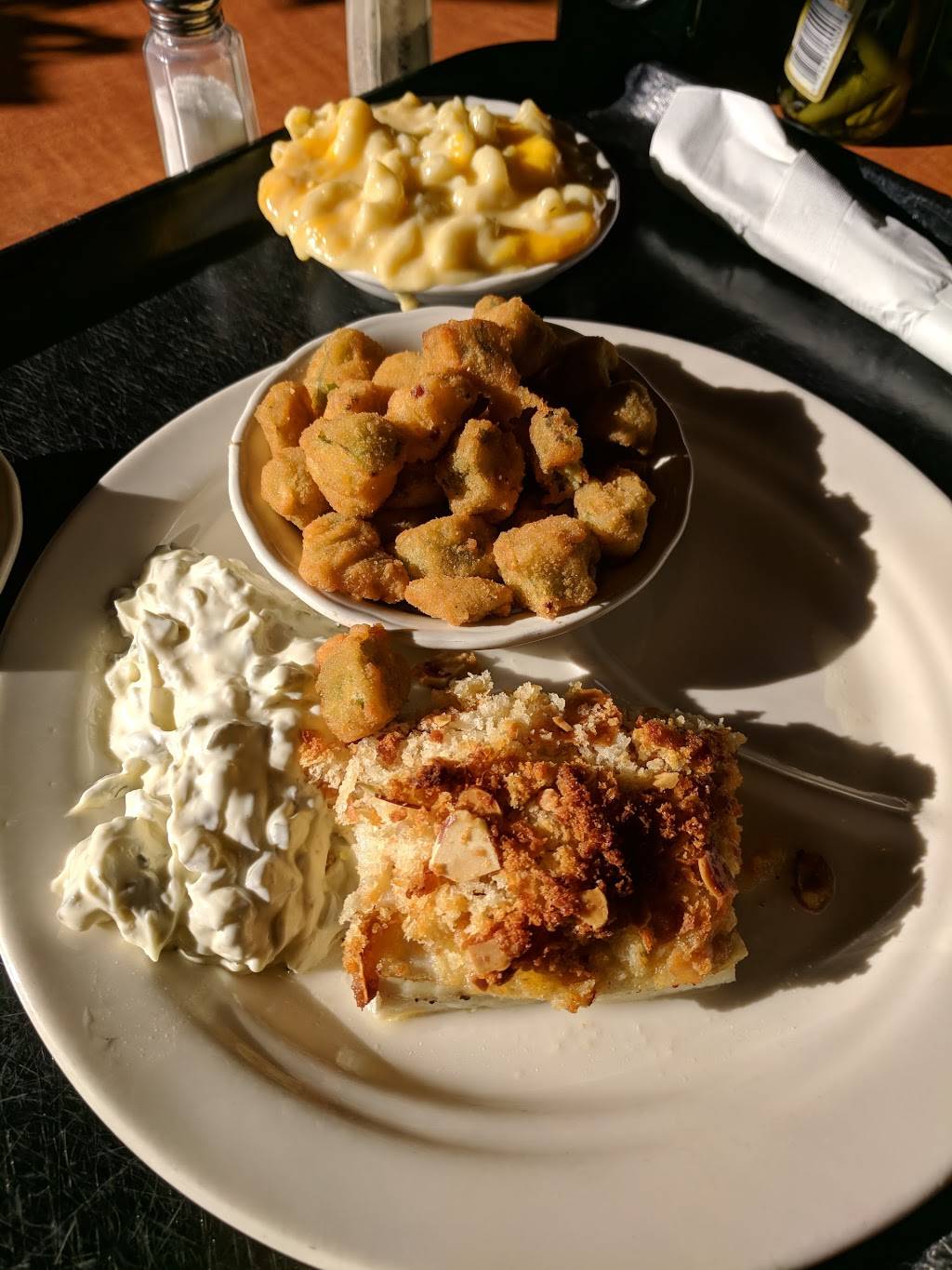 Lubys | restaurant | 8176 N Mopac Expy, Austin, TX 78759, USA | 5123466040 OR +1 512-346-6040