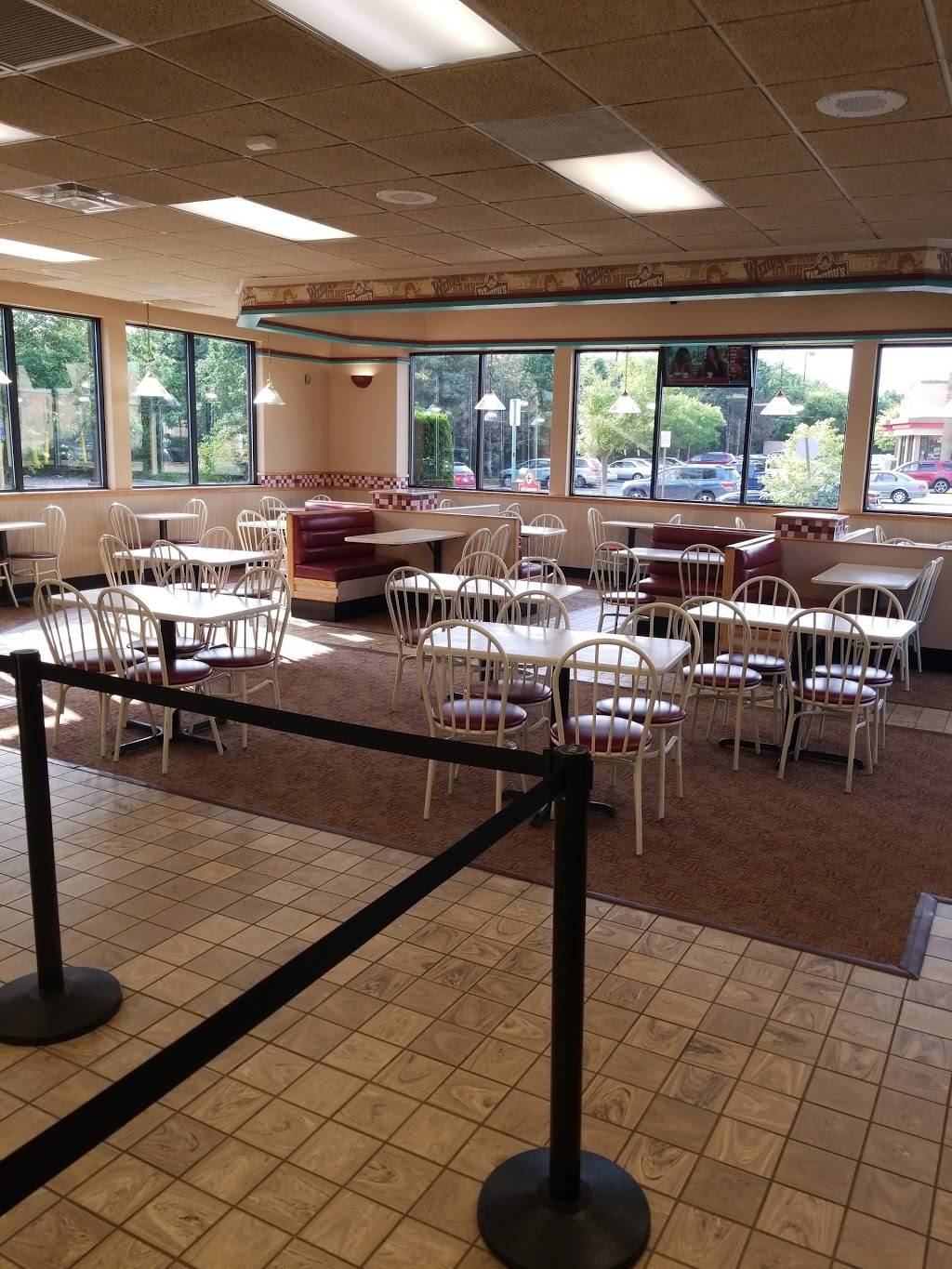 Wendys | restaurant | 14445 Brookfield Tower Dr, Chantilly, VA 20151, USA | 7038029331 OR +1 703-802-9331