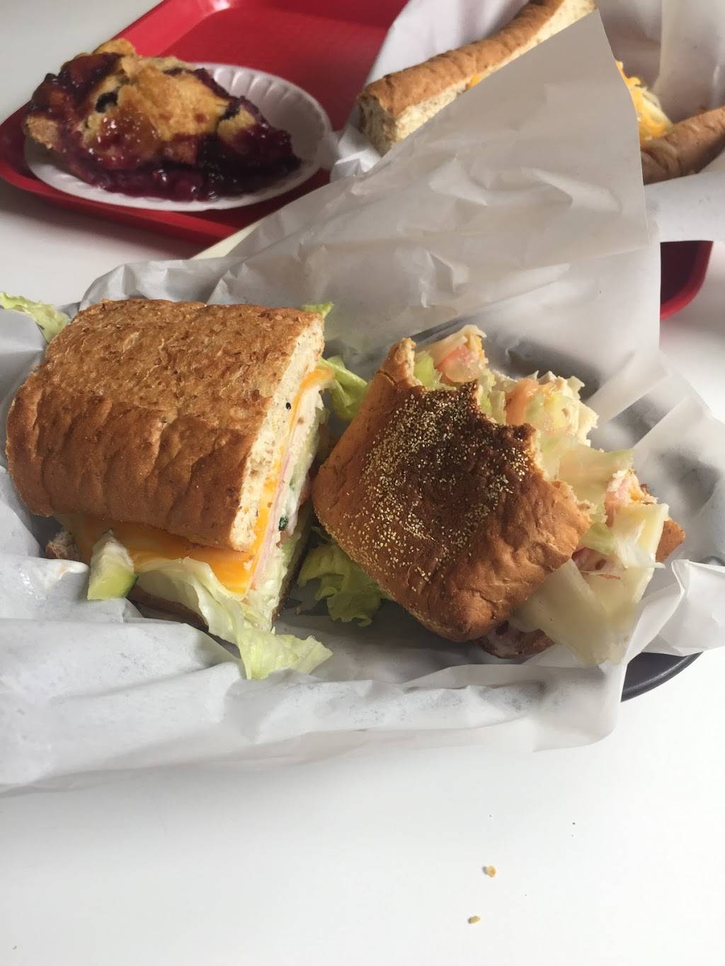 Brown Bag | restaurant | 212 W Washington St, Monticello, IL 61856, USA | 2177629221 OR +1 217-762-9221