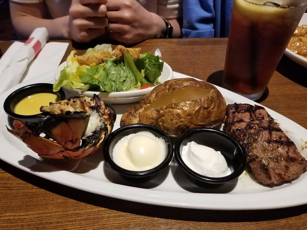 TGI Fridays | restaurant | 1001 U.S. 9, Old Bridge, NJ 08857, USA | 7327278200 OR +1 732-727-8200