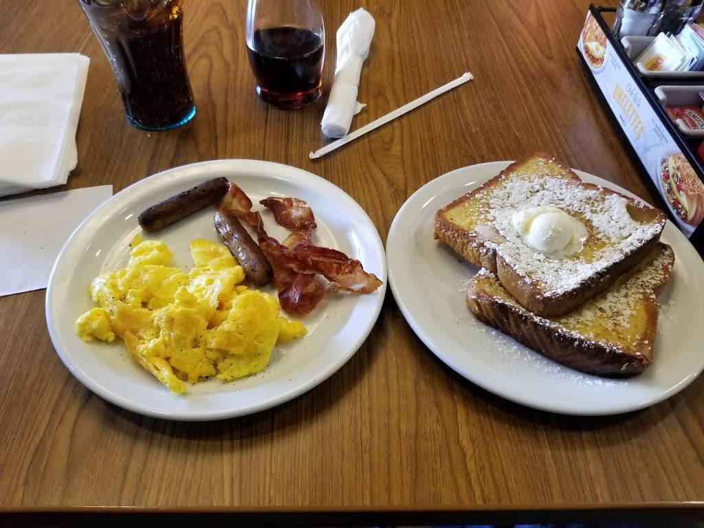 Dennys | restaurant | 434 Eastern Pkwy, Louisville, KY 40217, USA | 5026362538 OR +1 502-636-2538