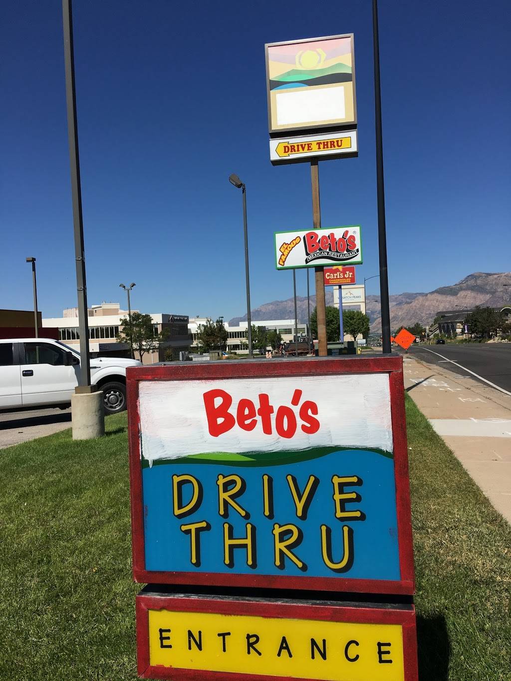 El FAMOUS Betos Mexican Restaurant | restaurant | 1855 Skyline Dr, South Ogden, UT 84403, USA | 3853339016 OR +1 385-333-9016
