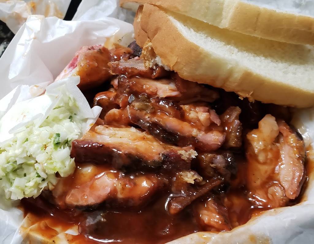 Rib Palace | restaurant | 5607 W Corcoran Pl, Chicago, IL 60644, USA | 7732879227 OR +1 773-287-9227