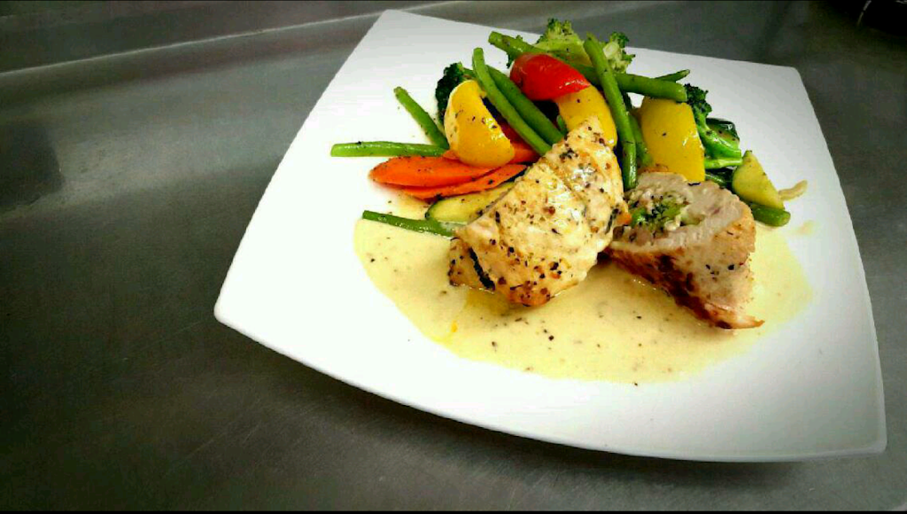 Col. Mustards Bar & Grill | restaurant | 16925 Yonge St, Newmarket, ON L3Y 5Y1, Canada | 9058956663 OR +1 905-895-6663