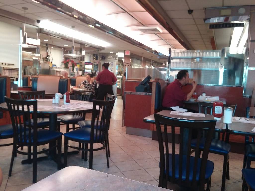 Raceway Diner | restaurant | 833 Yonkers Ave, Yonkers, NY 10704, USA | 9149694343 OR +1 914-969-4343
