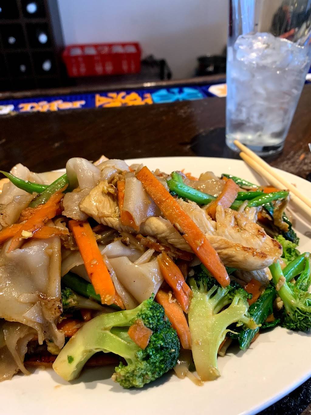 Thai Esane | restaurant | 1520 Division St, Nashville, TN 37203, USA | 6154545373 OR +1 615-454-5373