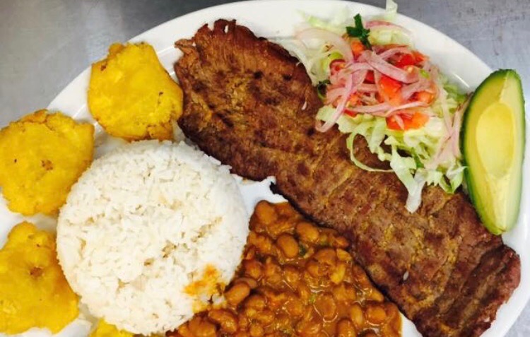 El Padre Nuestro Restaurant | restaurant | 4959 N Kedzie Ave, Chicago, IL 60625, USA | 7738295700 OR +1 773-829-5700