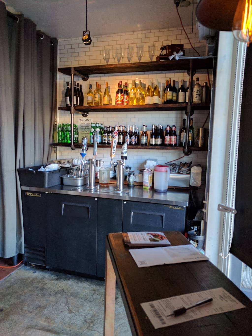 Summer Buffalo Burbank | restaurant | 449 S Glenoaks Blvd, Burbank, CA 91502, USA | 8185614777 OR +1 818-561-4777