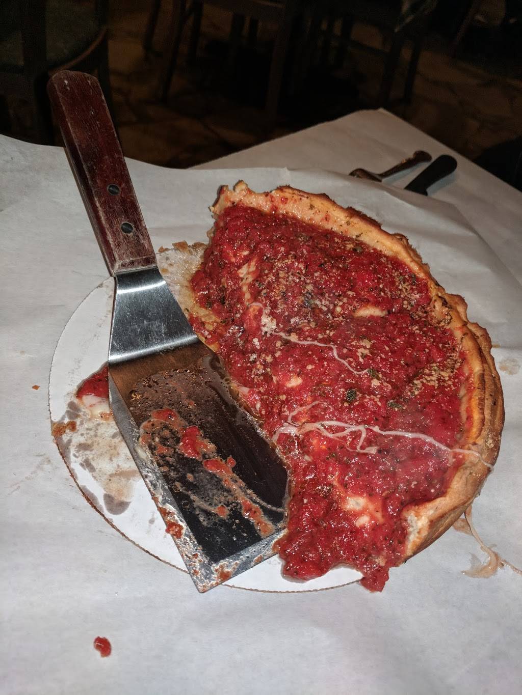 Nancys Pizza | restaurant | 2930 N Broadway, Chicago, IL 60657, USA | 7738831977 OR +1 773-883-1977