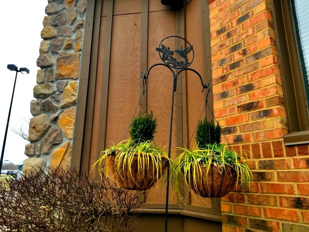 Logans Roadhouse | restaurant | 201 RHL Blvd, Charleston, WV 25309, USA | 3047444833 OR +1 304-744-4833