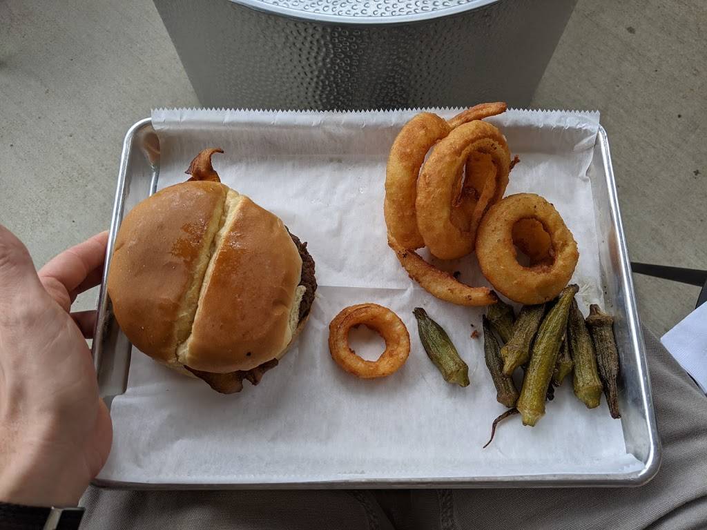 Hoos Q and Brew | restaurant | 1875 Mcfarland Blvd N Suite No. 110, Tuscaloosa, AL 35406, USA | 2052487069 OR +1 205-248-7069