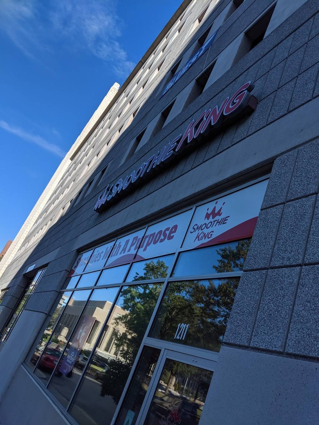 Smoothie King | restaurant | 1211 Pine St, St. Louis, MO 63103, USA | 3145882185 OR +1 314-588-2185