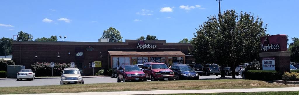 Applebees Grill + Bar | restaurant | 1125 E Main St, Carbondale, IL 62901, USA | 6185295715 OR +1 618-529-5715