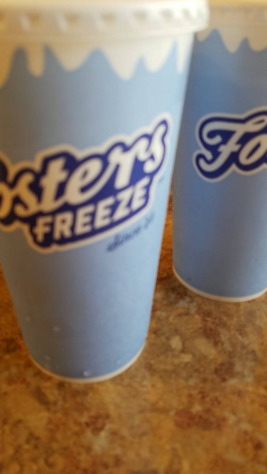 Fosters Freeze | restaurant | 2151 Shaw Ave, Clovis, CA 93611, USA | 5592973450 OR +1 559-297-3450