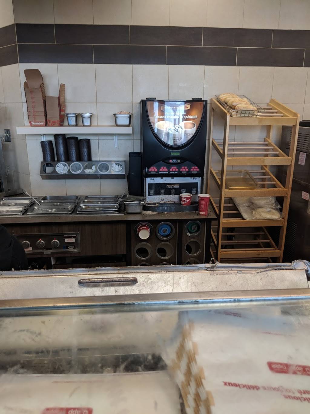 Tim Hortons | restaurant | 101 Montée Lavigne, Hudson, QC J0P 1H0, Canada | 8005905304 OR +1 800-590-5304