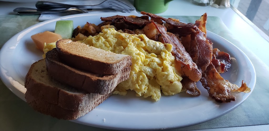 Bay Ave Bakery & Cafe | bakery | 111 Bay Ave, Highlands, NJ 07732, USA | 7322913480 OR +1 732-291-3480