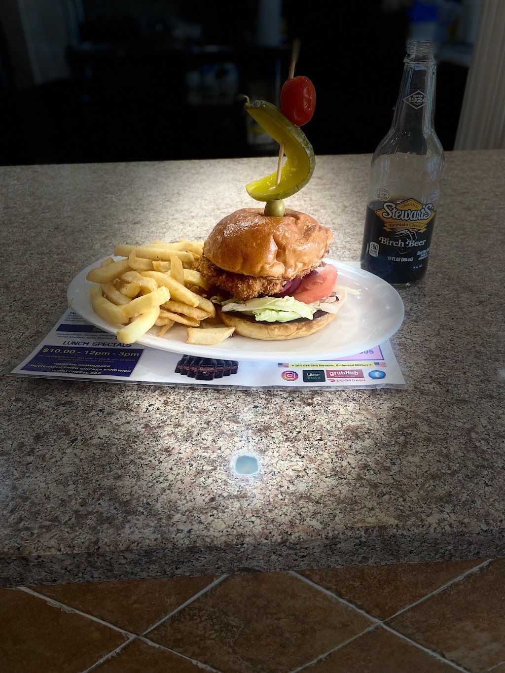 Roys Last Stand | restaurant | 65 NJ-36, Keyport, NJ 07735, USA | 7327391000 OR +1 732-739-1000