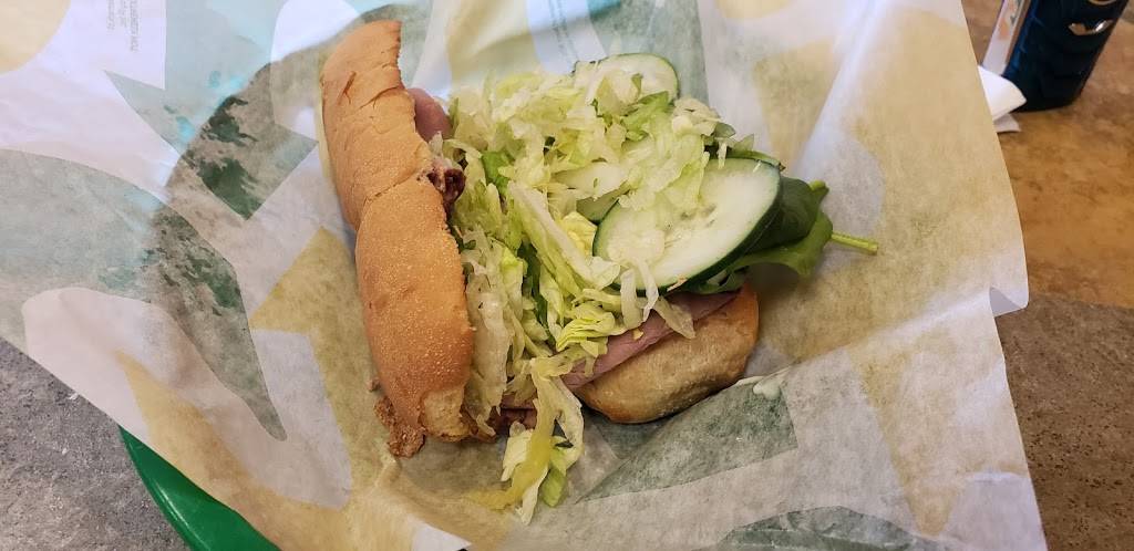 Subway Restaurants | restaurant | 1282 Hicksville Rd, Seaford, NY 11783, USA | 5168829300 OR +1 516-882-9300