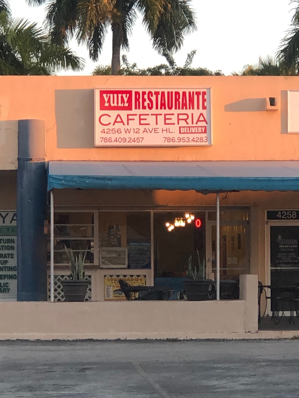 Yuly Restaurante Cafeteria | restaurant | 4256 W 12th Ave, Hialeah, FL 33012, USA | 7864092457 OR +1 786-409-2457