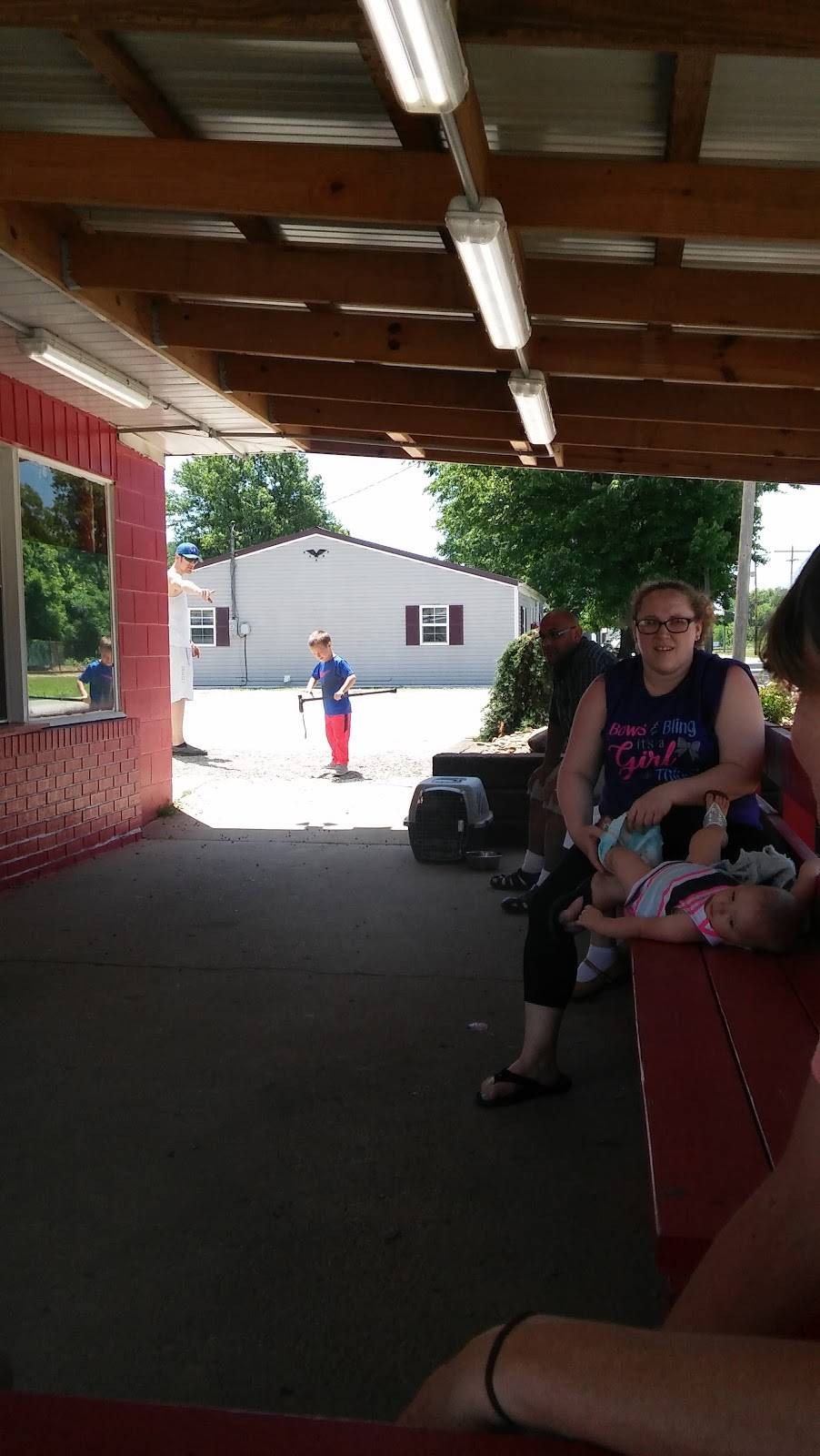 Kalis Shake Shak | restaurant | 415 Front St, Oak Hill, OH 45656, USA | 7406820777 OR +1 740-682-0777