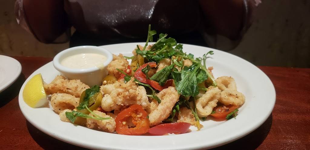 Clydes | restaurant | 707 7th St NW, Washington, DC 20001, USA | 2023493700 OR +1 202-349-3700