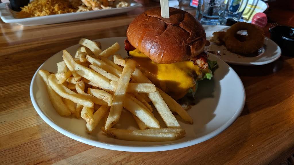 Applebees Grill + Bar | restaurant | 6405 W 120th Ave, Broomfield, CO 80020, USA | 3034663848 OR +1 303-466-3848