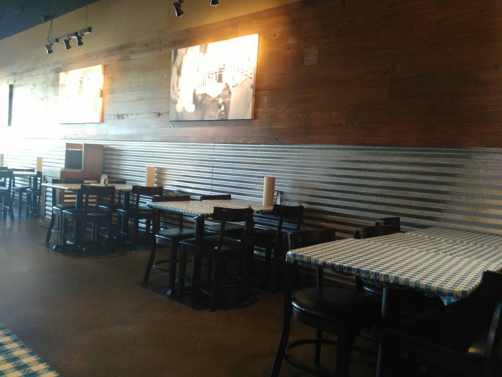 Dickeys Barbecue Pit | restaurant | 240 N 12th Ave, Hanford, CA 93230, USA | 5595847427 OR +1 559-584-7427