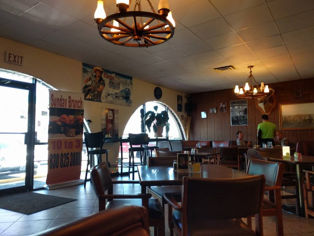 Olis Kitchen | restaurant | 10541 US-281, Round Mountain, TX 78663, USA | 8308253888 OR +1 830-825-3888