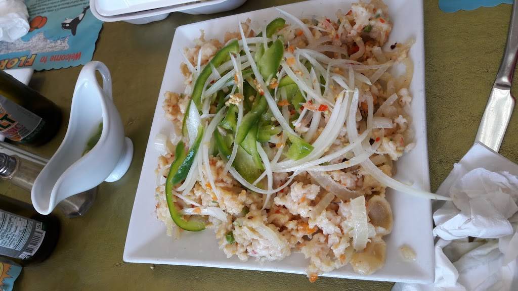 Bahamian Pot Restaurant | restaurant | 6301 NW 6th Ave, Miami, FL 33142, USA | 3057593408 OR +1 305-759-3408