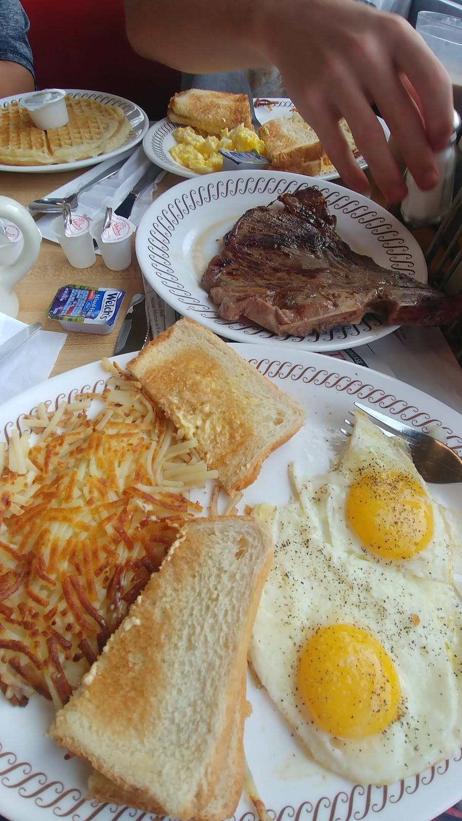 Waffle House | meal takeaway | 2225 N Charles G Seivers Blvd, Clinton, TN 37716, USA | 8654579985 OR +1 865-457-9985