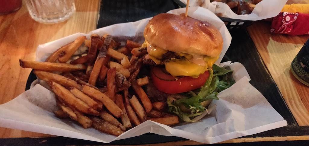 The World Famous | restaurant | 351 N Hull St, Athens, GA 30601, USA | 7065434002 OR +1 706-543-4002