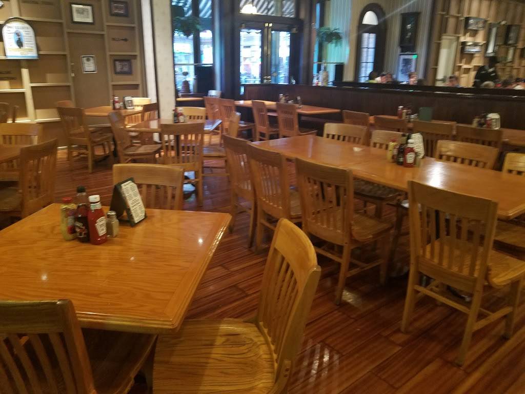 Finnegans Bar & Grill | restaurant | 1000 Universal Blvd, Orlando, FL 32819, USA | 4073638757 OR +1 407-363-8757