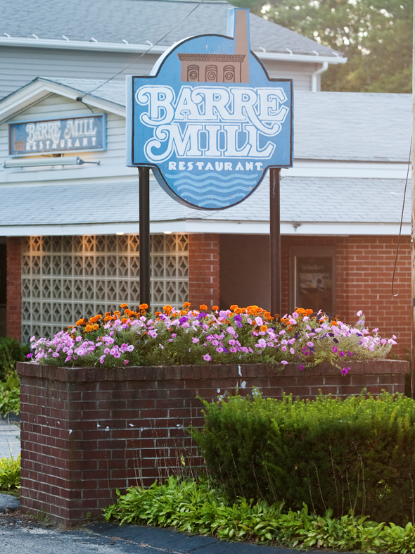 Barre Mill Restaurant | restaurant | 90 Main St, South Barre, MA 01074, USA | 9783552987 OR +1 978-355-2987