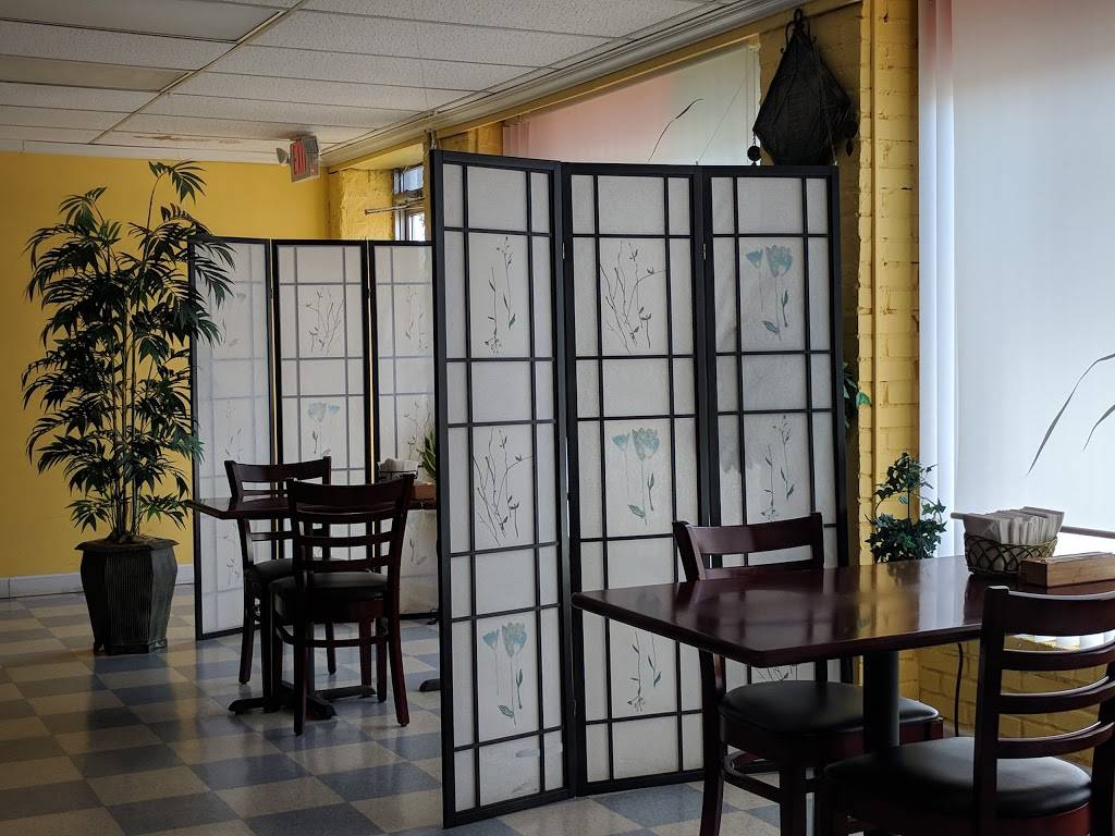 Sushi Red LLC | restaurant | 450 East St, Plainville, CT 06062, USA | 8604101829 OR +1 860-410-1829