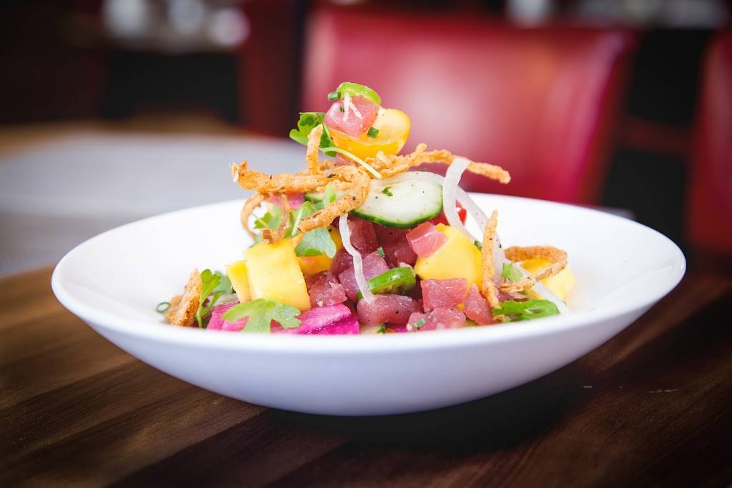 Michael Jordans Restaurant | cafe | 1225 22nd St, Oak Brook, IL 60523, USA | 6308282932 OR +1 630-828-2932