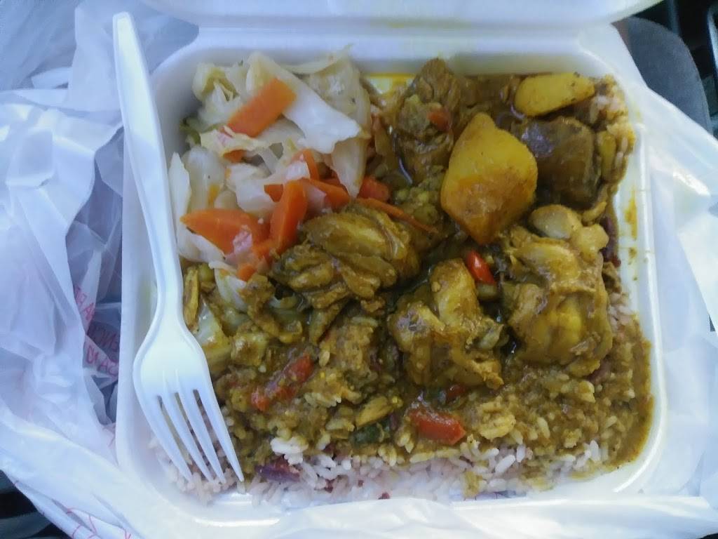 Negril Restaurant | restaurant | 6301 Silver Star Rd, Orlando, FL 32818, USA | 4072975729 OR +1 407-297-5729