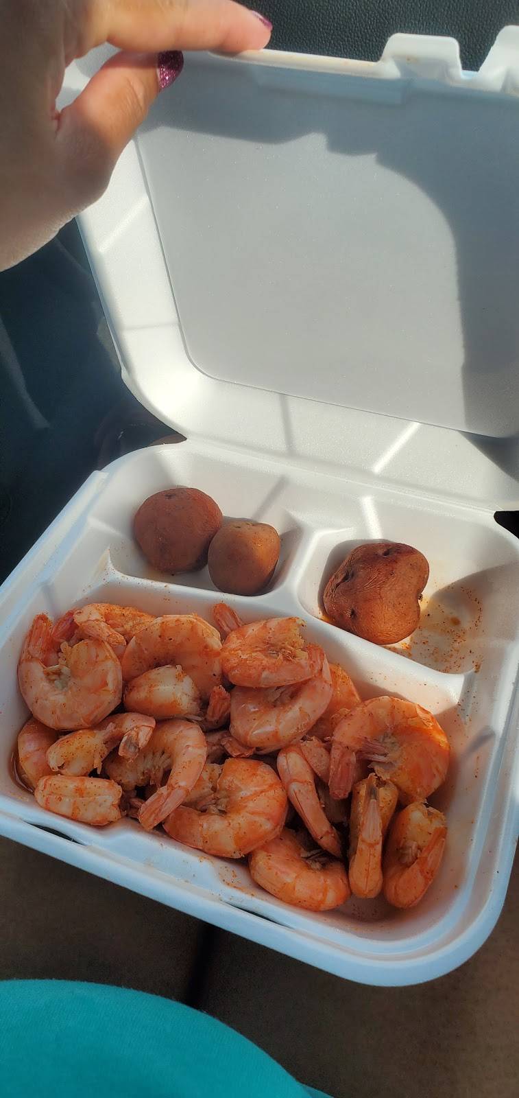 Crawfish Hole | restaurant | 510 Verot School Rd, Lafayette, LA 70508, USA | 3378069665 OR +1 337-806-9665