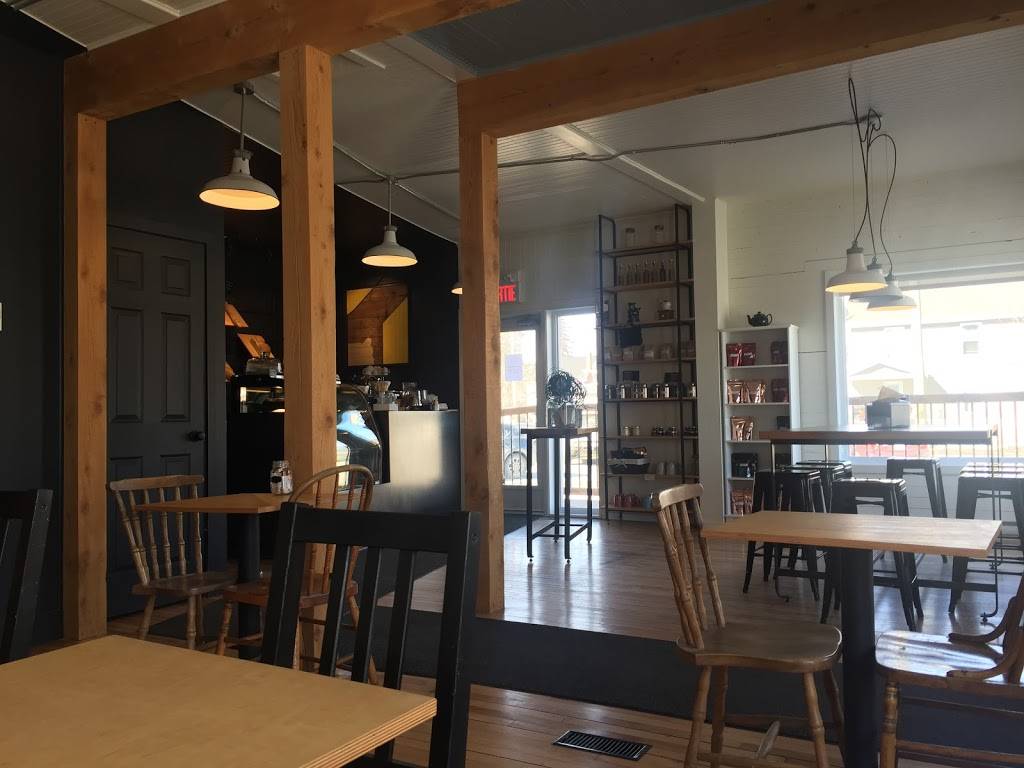 Du Pain sur la Planche | bakery | 6323 Rue Salaberry, Lac-Mégantic, QC G6B 1J2, Canada | 8195546956 OR +1 819-554-6956