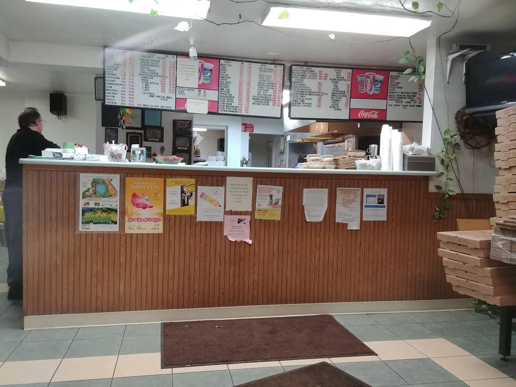 Sterling Village Pizza & More | restaurant | 239 Worcester Rd, Sterling, MA 01564, USA | 9784227166 OR +1 978-422-7166